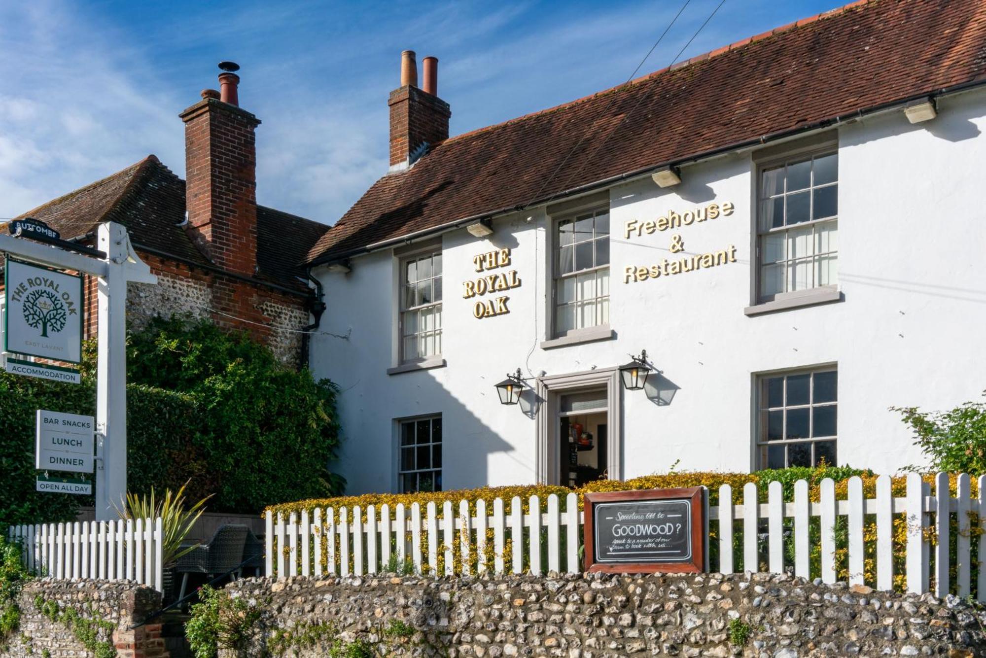 The Royal Oak Inn Chichester Ngoại thất bức ảnh