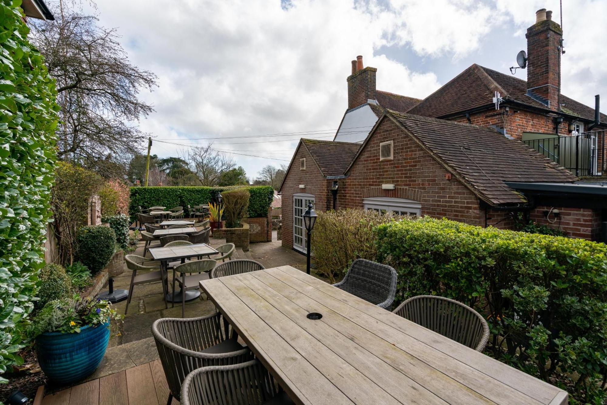 The Royal Oak Inn Chichester Ngoại thất bức ảnh